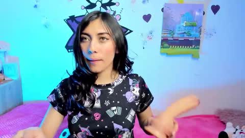 Snapshot of alanalois_ chatting on 09-18-25, 05:20 ALANA Please follow me online show from 09-18-25, 05:20