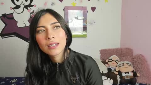 Snapshot of alanalois_ chatting on 09-26-25, 01:20 ALANA Please follow me online show from 09-26-25, 01:20