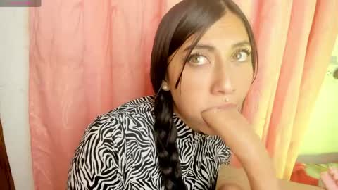 ALANA Please follow me  online show from 04-23-26, 03:41