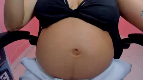 Snapshot of alanapetterson chatting on 12-14-24, 01:05 alanapetterson online show from 12-14-24, 01:05