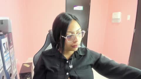 Snapshot of alanapetterson chatting on 01-30-25, 02:58 alanapetterson online show from 01-30-25, 02:58
