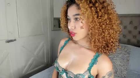 Snapshot of alanaxbrown chatting on 03-17-26, 11:46 Tell me Alana online show from 03-17-26, 11:46