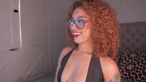 Snapshot of alanaxbrown chatting on 04-12-26, 12:54 Tell me Alana online show from 04-12-26, 12:54
