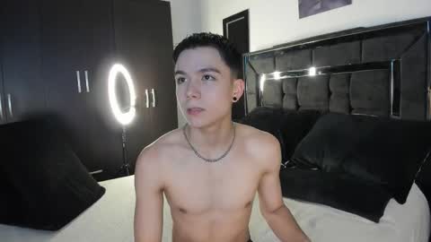 Snapshot of alanblack1 chatting on 11-19-25, 09:59 alanblack1 online show from 11-19-25, 09:59