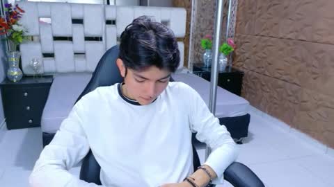 Snapshot of alandelrey57 chatting on 01-08-26, 03:53 ALAN DEL REY online show from 01-08-26, 03:53