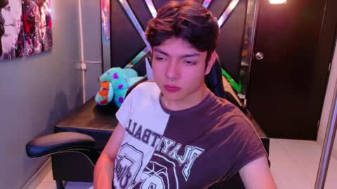 Snapshot of alandelrey57 chatting on 01-11-26, 05:23 ALAN DEL REY online show from 01-11-26, 05:23