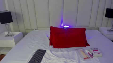 Snapshot of alanha__ chatting on 12-05-25, 04:32 Alanha online show from 12-05-25, 04:32