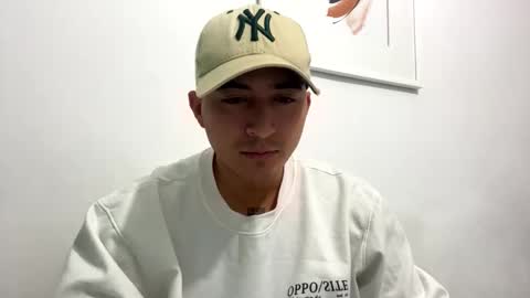 Snapshot of alanj998 chatting on 09-23-25, 02:58 alanj998 online show from 09-23-25, 02:58