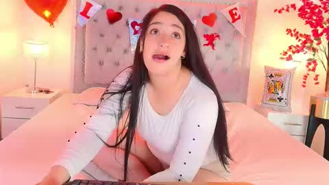 Snapshot of alanna__scott chatting on 02-15-26, 03:36 Alanna online show from 02-15-26, 03:36