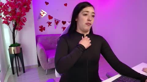 Snapshot of alanna__scott chatting on 02-18-26, 03:35 Alanna online show from 02-18-26, 03:35