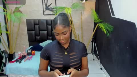 Snapshot of alanna_bonny chatting on 04-13-26, 12:10 Alanna online show from 04-13-26, 12:10