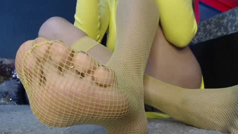 Snapshot of alanna_gold chatting on 12-04-24, 08:34 Alanna online show from 12-04-24, 08:34