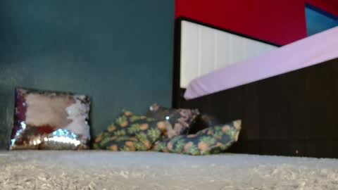 Snapshot of alanna_gold chatting on 09-21-25, 03:52 Alanna online show from 09-21-25, 03:52