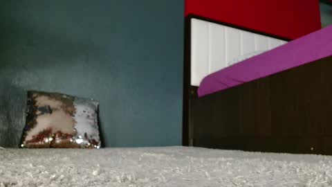 Snapshot of alanna_gold chatting on 10-09-25, 04:21 Alanna online show from 10-09-25, 04:21