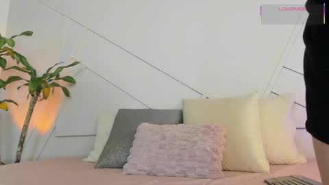 alannarouge online show from 11-23-25, 03:01