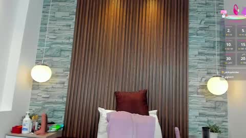 Snapshot of alannavidal chatting on 09-18-25, 03:08 alannavidal online show from 09-18-25, 03:08