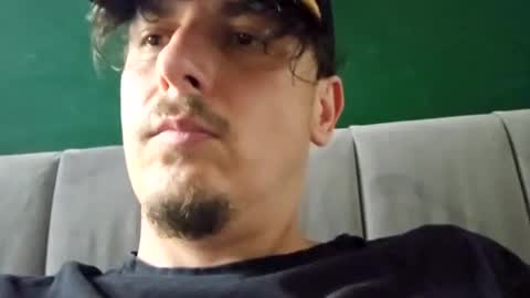 Snapshot of alannovak8 chatting on 06-20-26, 04:10 alannovak8 online show from 06-20-26, 04:10