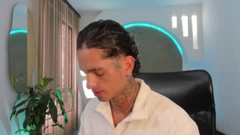 alan online show from 02-11-25, 01:09