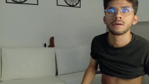 Snapshot of alanvilla_lobo chatting on 10-17-25, 07:16 alanvilla_lobo online show from 10-17-25, 07:16