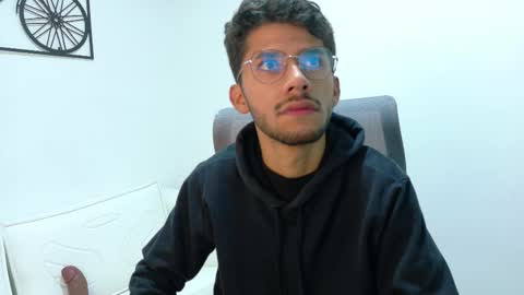 Snapshot of alanvilla_lobo chatting on 10-18-25, 12:28 alanvilla_lobo online show from 10-18-25, 12:28