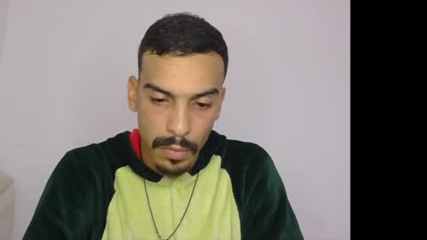 Snapshot of alaouirim25 chatting on 05-29-26, 11:03 AllylicArabis online show from 05-29-26, 11:03