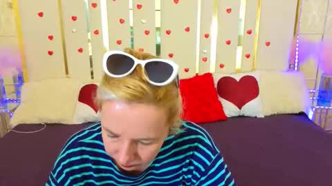 Snapshot of alaska_si chatting on 03-09-26, 06:39 alaska_si online show from 03-09-26, 06:39