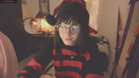 Snapshot of alaskagrace chatting on 12-03-24, 03:30 Alaska Grace online show from 12-03-24, 03:30