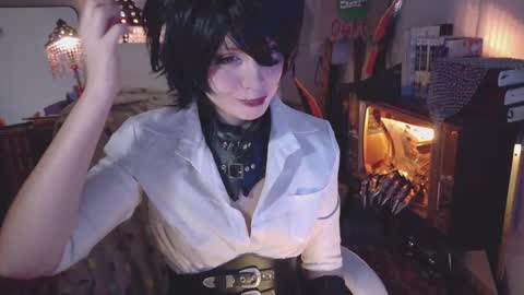 Snapshot of alaskagrace chatting on 10-29-25, 04:48 Alaska Grace online show from 10-29-25, 04:48