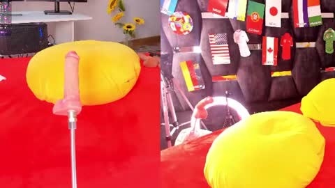 Snapshot of alazsanna1 chatting on 06-27-26, 12:37 Alazsanna online show from 06-27-26, 12:37