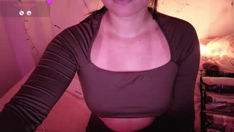 Snapshot of alba_toro535670 chatting on 10-17-25, 12:30 alba_toro535670 online show from 10-17-25, 12:30