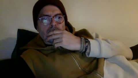 Snapshot of albandant chatting on 12-24-24, 12:55 albandant online show from 12-24-24, 12:55