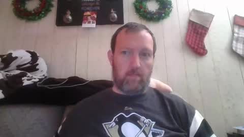 Snapshot of alberik2316 chatting on 12-24-24, 01:49 Alberik online show from 12-24-24, 01:49