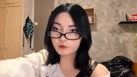 Im Katrina online show from 12-18-25, 03:29