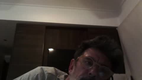 Snapshot of albertoto71 chatting on 12-16-25, 03:11 albertoto71 online show from 12-16-25, 03:11