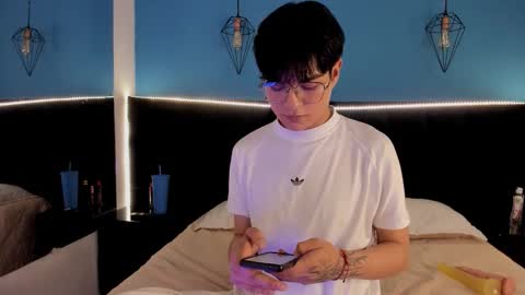 Snapshot of ale_aurarashi chatting on 09-27-25, 04:39 ale_aurarashi online show from 09-27-25, 04:39