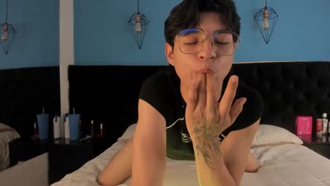 Snapshot of ale_aurarashi chatting on 10-02-25, 11:45 ale_aurarashi online show from 10-02-25, 11:45