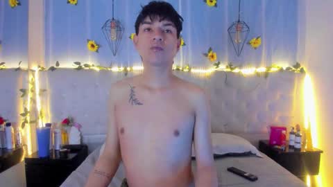 Snapshot of ale_aurarashi chatting on 10-21-25, 08:04 ale_aurarashi online show from 10-21-25, 08:04