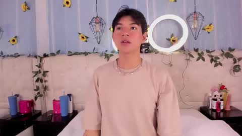 Snapshot of ale_aurarashi chatting on 11-23-25, 02:55 ale_aurarashi online show from 11-23-25, 02:55