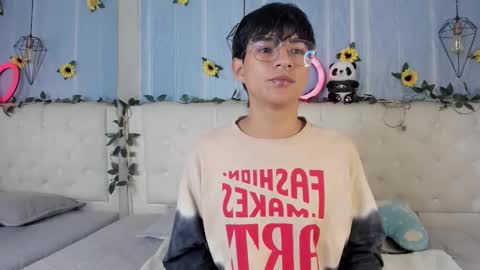 Snapshot of ale_aurarashi chatting on 12-02-25, 05:46 ale_aurarashi online show from 12-02-25, 05:46