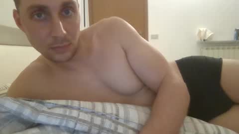 Snapshot of aledewalt chatting on 12-22-24, 12:28 call me on skp alexdewalt online show from 12-22-24, 12:28