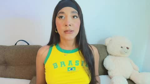Snapshot of alee_foxx chatting on 05-25-26, 11:44 Alee Foxx online show from 05-25-26, 11:44