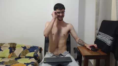 Snapshot of aleex_miller chatting on 10-28-25, 10:52 aleex_miller online show from 10-28-25, 10:52