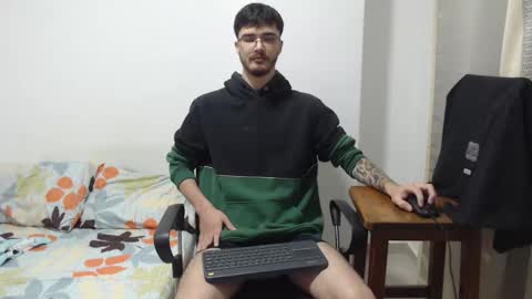 Snapshot of aleex_miller chatting on 11-28-25, 03:42 aleex_miller online show from 11-28-25, 03:42