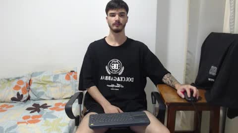 Snapshot of aleex_miller chatting on 12-01-25, 10:09 aleex_miller online show from 12-01-25, 10:09