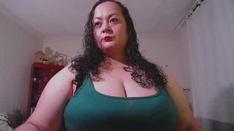 Snapshot of aleia_taylor chatting on 09-25-25, 05:11 aleia taylor online show from 09-25-25, 05:11