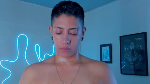 Alejandra online show from 09-11-25, 06:30