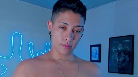 Snapshot of aleja1214 chatting on 10-22-25, 11:04 Alejandra online show from 10-22-25, 11:04