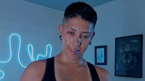 Snapshot of aleja1214 chatting on 11-11-25, 08:42 Alejandra online show from 11-11-25, 08:42