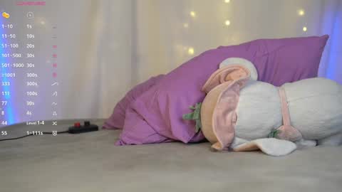 Aleja online show from 04-24-26, 02:08