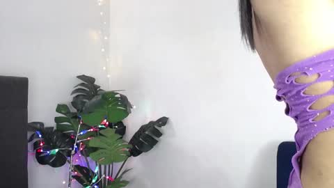 Snapshot of aleja_spearsx chatting on 12-13-25, 11:43 Alejandra online show from 12-13-25, 11:43